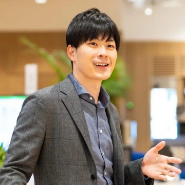 米田　真介